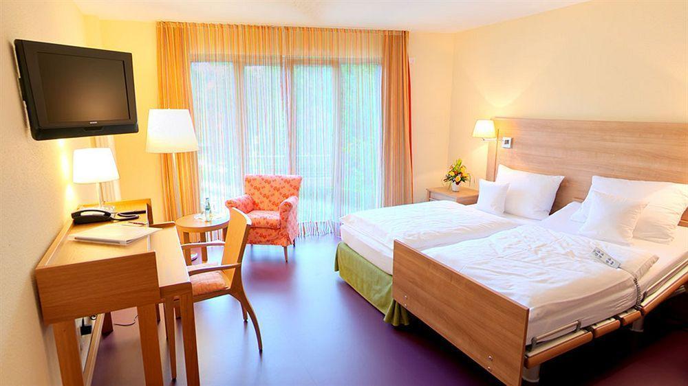 Hotel Harzer Am Kurpark Bad Herrenalb Exterior foto