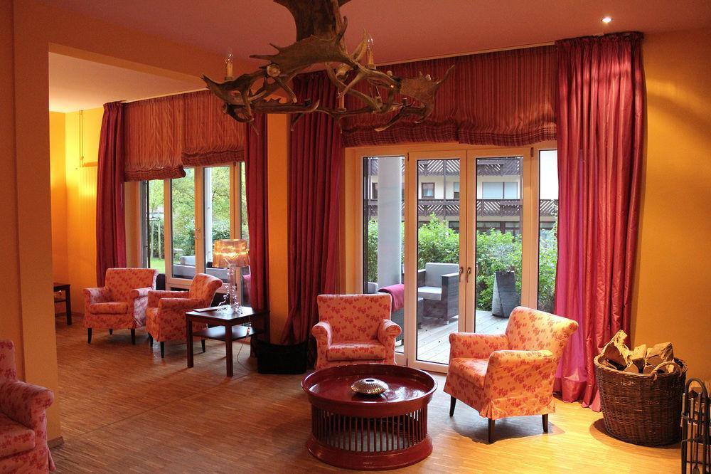 Hotel Harzer Am Kurpark Bad Herrenalb Exterior foto