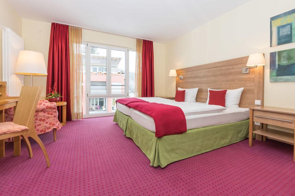 Hotel Harzer Am Kurpark Bad Herrenalb Exterior foto